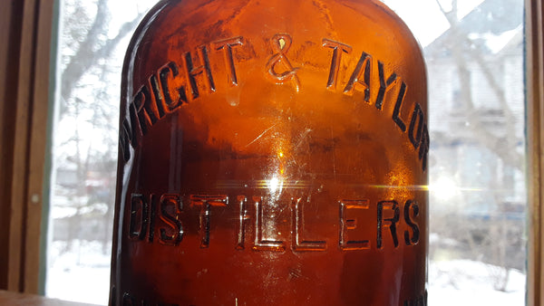 WRITE & TAYLOR DISTILLERS LOUISVILLE, KY. REGISTERED FULL QUART AMBER WHISKY BOTTLE