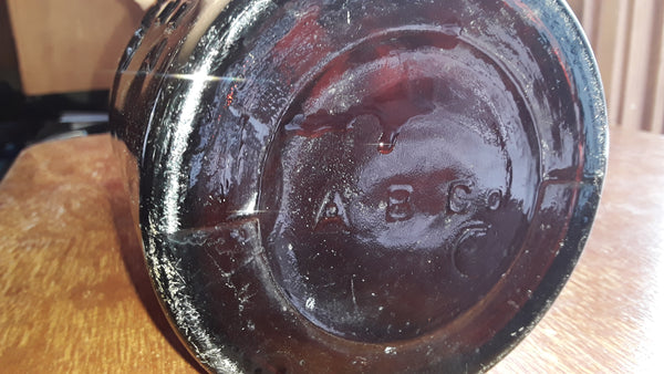 WRITE & TAYLOR DISTILLERS LOUISVILLE, KY. REGISTERED FULL QUART AMBER WHISKY BOTTLE