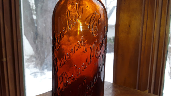 HINCKEL BREWING Co ALBANY NY. BOSTON MASS. MANCHESTER N.H. REGISTERED AMBER BEER BOTTLE