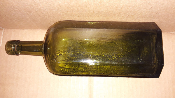 J.A. GILKA BERLIN Schiitzen Str. No 9 Green German Liquor Bottle