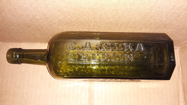 J.A. GILKA BERLIN Schiitzen Str. No 9 Green German Liquor Bottle